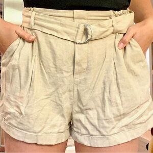 Garage khaki shorts size xs also fits small
